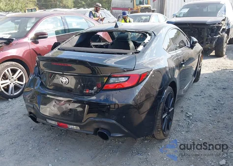 2024 Toyota Gr86 Premium из США, поврежденный, VIN JF1ZNBE13R8752656